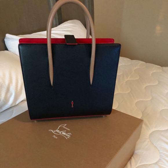 Christian Louboutin - Picture 4 of 8